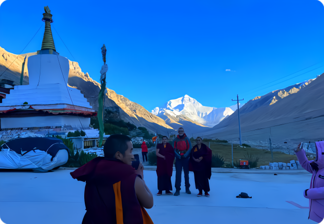 China Offers Visa-Free Entry in 2024: Taking Photos with Tibetan Monks, Tibet ▏hi@tibet4fun.com