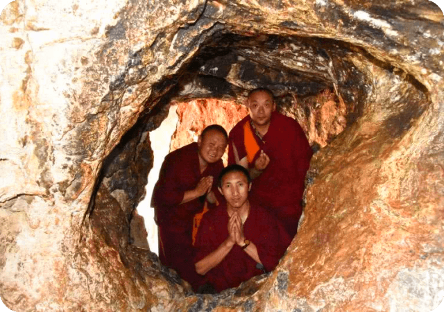 Young monks in a small stone cave at Drak Yerpa ▏hi@tibet4fun.com