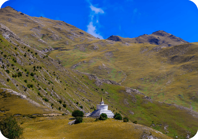 The white pagoda of Drak Yerpa ▏hi@tibet4fun.com
